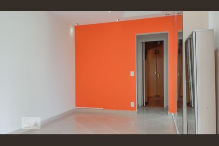 Sala  de apartamento para alugar com 2 quartos, 60m² em Vila Uberabinha, São Paulo