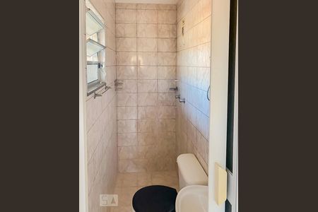 Banheiro de apartamento para alugar com 1 quarto, 50m² em Vila Granada, São Paulo