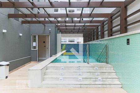 Studio para alugar com 43m², 1 quarto e 1 vaga Studio para alugar com 43m², 1 quarto e 1 vagaÁrea comum - Piscina