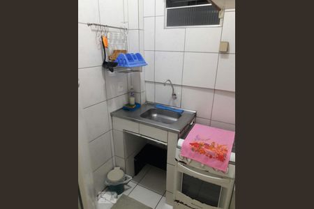 Cozinha de apartamento para alugar com 1 quarto, 41m² em Copacabana, Rio de Janeiro