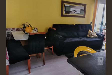Sala de apartamento à venda com 2 quartos, 56m² em Jardim Bela Vista, Santo André