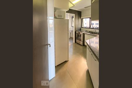Apartamento para alugar com 82m², 2 quartos e 2 vagasCozinha