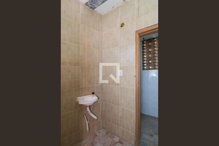 Banheiro de apartamento para alugar com 1 quarto, 50m² em Ramos, Rio de Janeiro