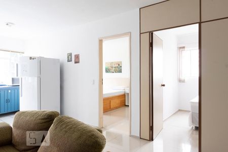 Sala/Quartos de apartamento para alugar com 2 quartos, 60m² em Centro Cívico, Curitiba