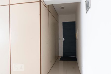Entrada de apartamento para alugar com 2 quartos, 60m² em Centro Cívico, Curitiba