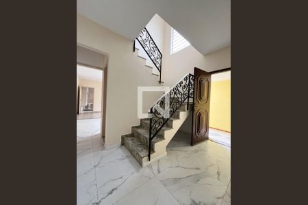 Hall de entrada de casa para alugar com 4 quartos, 210m² em Planalto Paulista, São Paulo