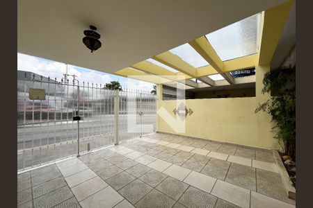 Garagem de casa para alugar com 4 quartos, 210m² em Planalto Paulista, São Paulo