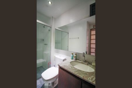 Banheiro de apartamento para alugar com 1 quarto, 50m² em Consolação, São Paulo