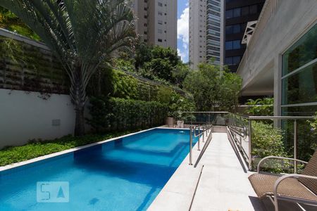 Apartamento à venda com 41m², 1 quarto e 1 vaga Apartamento à venda com 41m², 1 quarto e 1 vagaÁrea comum - Piscina