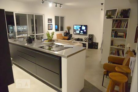 Cozinha de apartamento para alugar com 1 quarto, 64m² em Centro, São Paulo