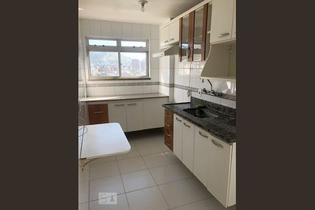 Apartamento à venda com 82m², 3 quartos e 1 vagaCozinha