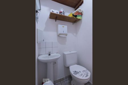 Casa à venda com 90m², 2 quartos e sem vagaBanheiro de Serviço