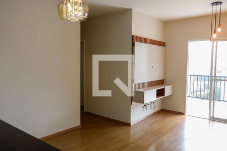 Sala de apartamento para alugar com 3 quartos, 75m² em Umuarama, Osasco