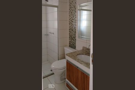 Banheiro de apartamento para alugar com 3 quartos, 75m² em Umuarama, Osasco