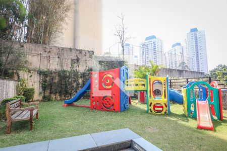 Apartamento à venda com 79m², 2 quartos e 2 vagasÁrea comum - Playground