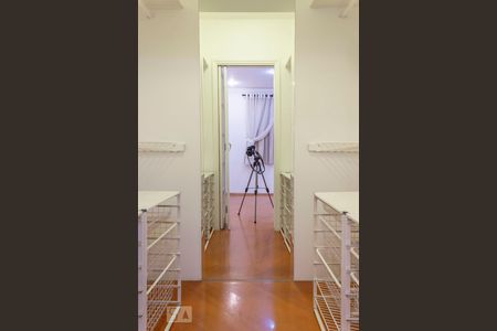 Closet de apartamento para alugar com 2 quartos, 79m² em Vila Andrade, São Paulo