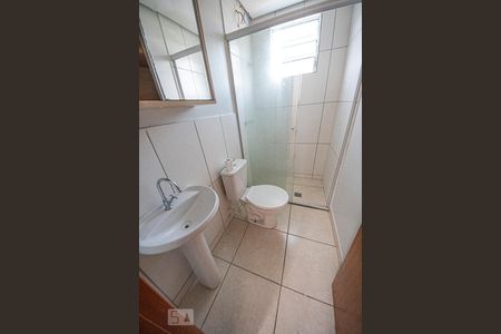 Banheiro de apartamento à venda com 2 quartos, 43m² em Operário, Novo Hamburgo
