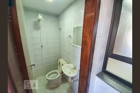 Apartamento à venda com 156m², 4 quartos e 3 vagasBanheiro social