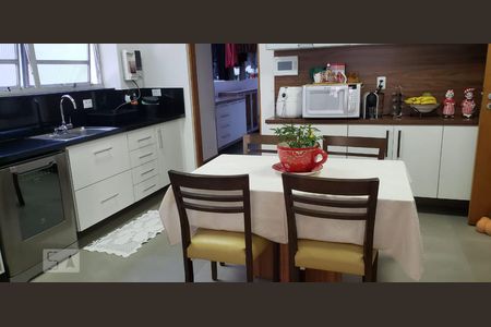 Apartamento à venda com 200m², 3 quartos e 1 vagaCozinha