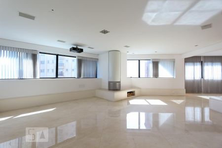 Apartamento para alugar com 360m², 4 quartos e 4 vagas Apartamento para alugar com 360m², 4 quartos e 4 vagasSala