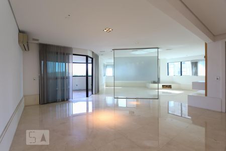 Apartamento para alugar com 360m², 4 quartos e 4 vagas Apartamento para alugar com 360m², 4 quartos e 4 vagasSala
