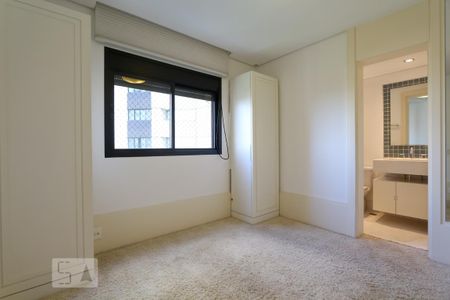 Apartamento para alugar com 360m², 4 quartos e 4 vagas Apartamento para alugar com 360m², 4 quartos e 4 vagasSuíte 4