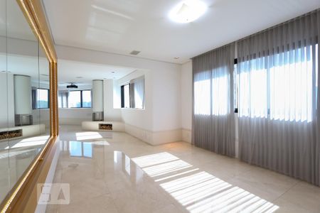 Apartamento para alugar com 360m², 4 quartos e 4 vagas Apartamento para alugar com 360m², 4 quartos e 4 vagasSala