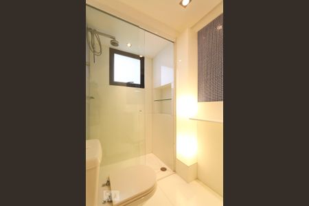 Apartamento para alugar com 360m², 4 quartos e 4 vagas Apartamento para alugar com 360m², 4 quartos e 4 vagasBanheiro da suíte 3