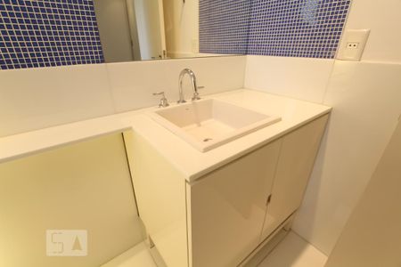 Apartamento para alugar com 360m², 4 quartos e 4 vagas Apartamento para alugar com 360m², 4 quartos e 4 vagasBanheiro da suíte 3