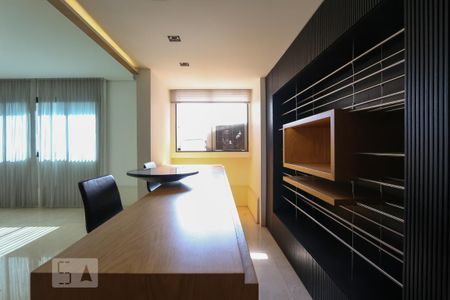 Apartamento para alugar com 360m², 4 quartos e 4 vagas Apartamento para alugar com 360m², 4 quartos e 4 vagasBar