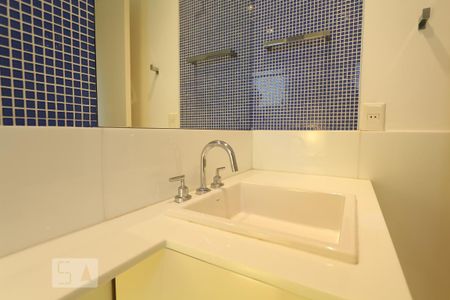 Apartamento para alugar com 360m², 4 quartos e 4 vagas Apartamento para alugar com 360m², 4 quartos e 4 vagasBanheiro da suíte 3
