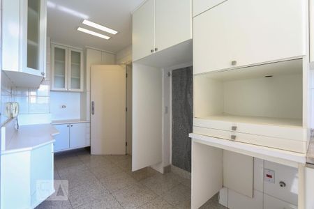 Apartamento para alugar com 360m², 4 quartos e 4 vagas Apartamento para alugar com 360m², 4 quartos e 4 vagasCozinha