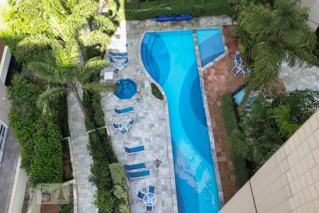 Apartamento para alugar com 360m², 4 quartos e 4 vagas Apartamento para alugar com 360m², 4 quartos e 4 vagasPiscina