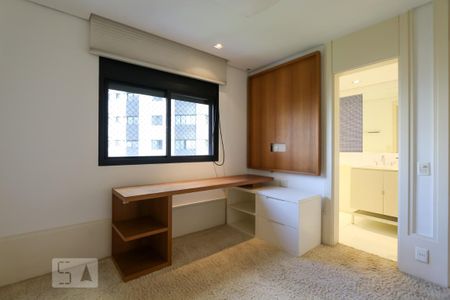 Apartamento para alugar com 360m², 4 quartos e 4 vagas Apartamento para alugar com 360m², 4 quartos e 4 vagasSuíte 3
