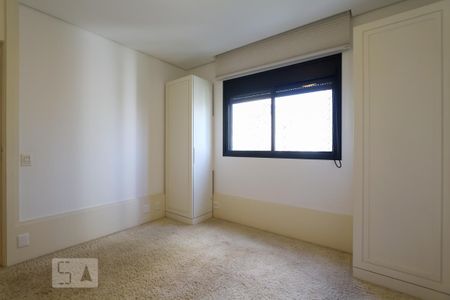 Apartamento para alugar com 360m², 4 quartos e 4 vagas Apartamento para alugar com 360m², 4 quartos e 4 vagasSuíte 4