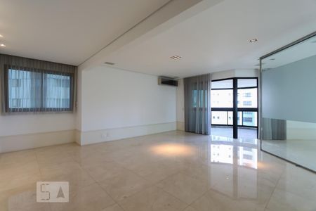Apartamento para alugar com 360m², 4 quartos e 4 vagas Apartamento para alugar com 360m², 4 quartos e 4 vagasSala