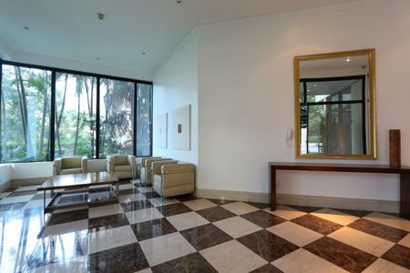 Apartamento para alugar com 360m², 4 quartos e 4 vagas Apartamento para alugar com 360m², 4 quartos e 4 vagasHall social