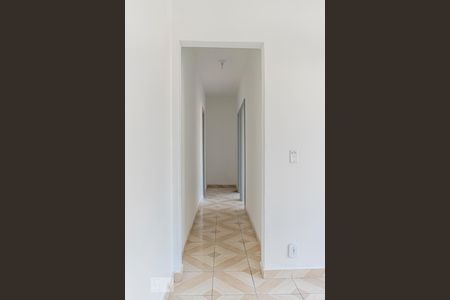 Corredor de apartamento à venda com 2 quartos, 80m² em Olaria, Rio de Janeiro