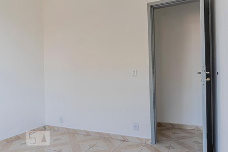 Quarto 1 de apartamento à venda com 2 quartos, 80m² em Olaria, Rio de Janeiro