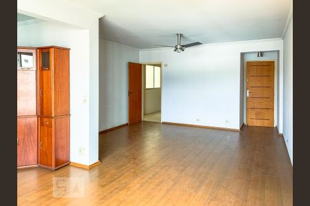 Sala de apartamento para alugar com 2 quartos, 115m² em Cambuí, Campinas