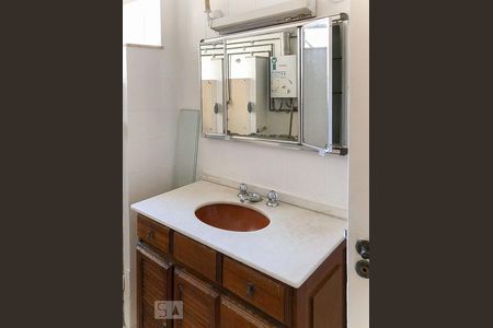 Apartamento à venda com 114m², 3 quartos e sem vagaBanheiro