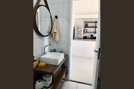 Banheiro de kitnet/studio para alugar com 1 quarto, 32m² em Mooca, São Paulo