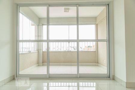 Apartamento para alugar com 100m², 2 quartos e 2 vagasporta da varanda