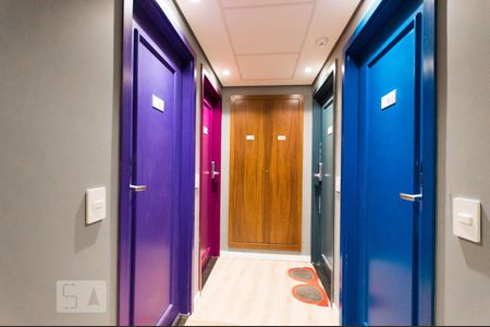 Studio à venda com 32m², 1 quarto e sem vaga Studio à venda com 32m², 1 quarto e sem vagaHall social