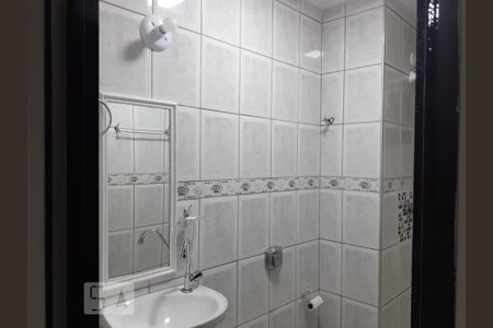Banheiro Social de apartamento para alugar com 3 quartos, 72m² em Jardim Ibitirama, São Paulo