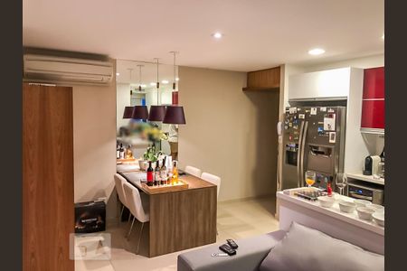 Apartamento à venda com 70m², 1 quarto e 2 vagas Apartamento à venda com 70m², 1 quarto e 2 vagasSala