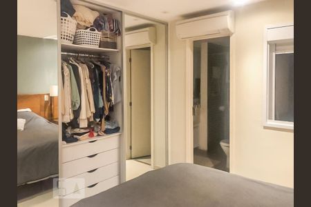 Apartamento à venda com 70m², 1 quarto e 2 vagas Apartamento à venda com 70m², 1 quarto e 2 vagasSuíte
