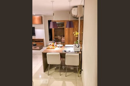 Apartamento à venda com 70m², 1 quarto e 2 vagas Apartamento à venda com 70m², 1 quarto e 2 vagasSala