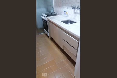 Cozinha de apartamento para alugar com 1 quarto, 45m² em Bela Vista, São Paulo