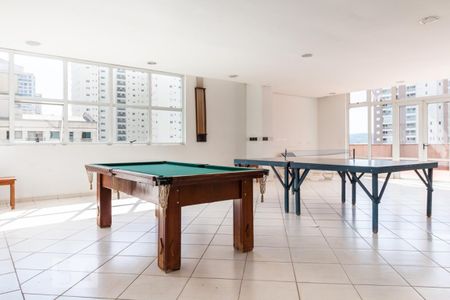 Apartamento para alugar com 65m², 2 quartos e 1 vagaÁrea Comum: Salão de Jogos